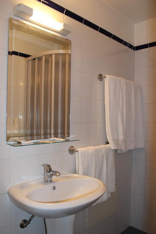 Dom Fernando I Hotell Loulé Rum bild