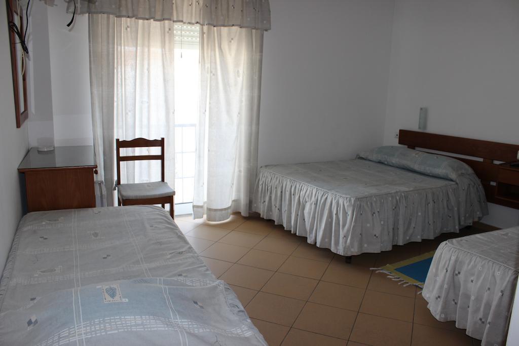 Dom Fernando I Hotell Loulé Rum bild