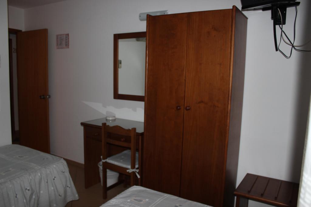 Dom Fernando I Hotell Loulé Rum bild