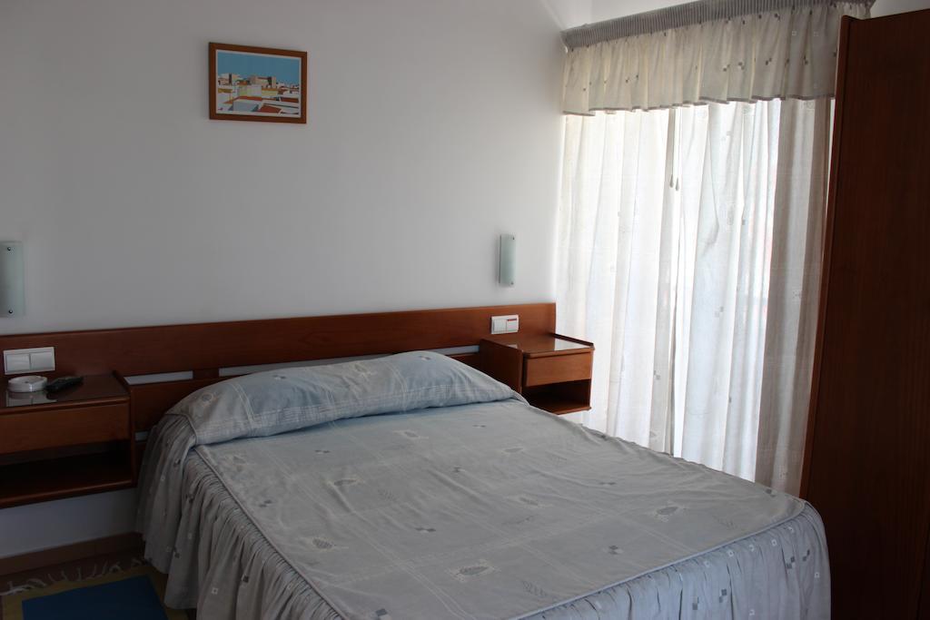 Dom Fernando I Hotell Loulé Rum bild