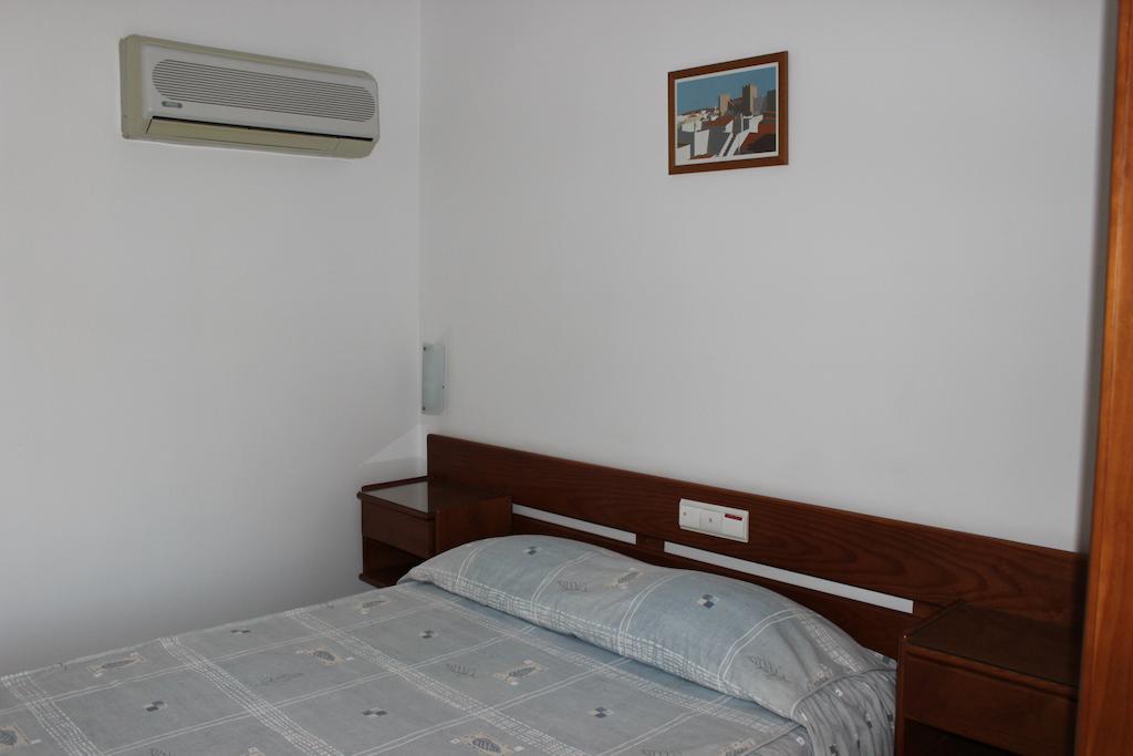 Dom Fernando I Hotell Loulé Rum bild